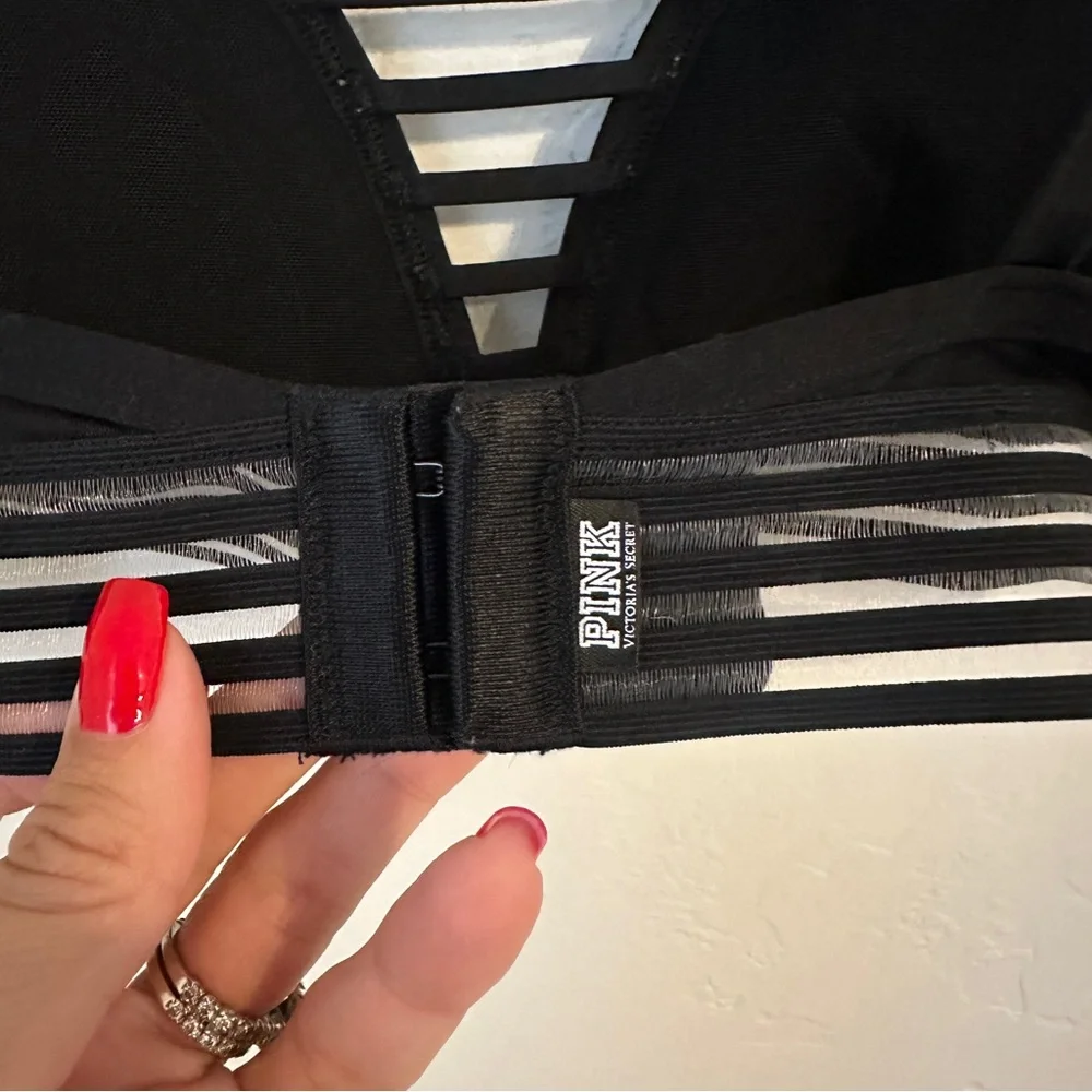 VS Pink Ultimate Ladder Front Sports‎ Bra Black Bralette Racerback Size Small